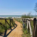 Apartment Comfy Flat 200mt From The Beach-beahost