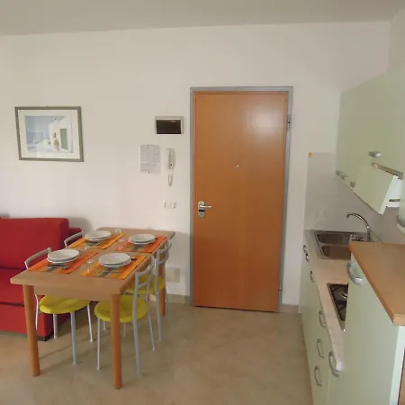 Comfy Flat 200mt From The Beach-beahost Апартаменти