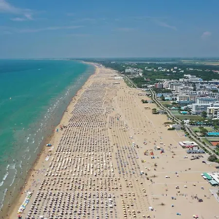 Appartement Comfy Flat 200 M From The Beach-beahost *