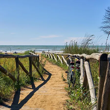 Appartement Comfy Flat 200 M From The Beach-beahost
