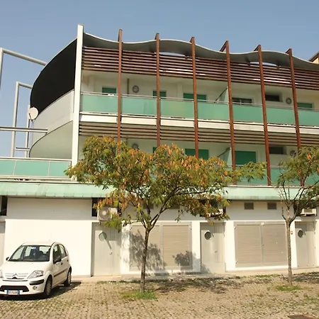 Appartement Comfy Flat 200 M From The Beach-beahost Bibione