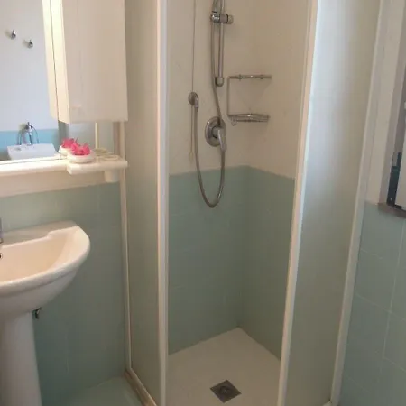 Appartement Comfy Flat 200 M From The Beach-beahost *