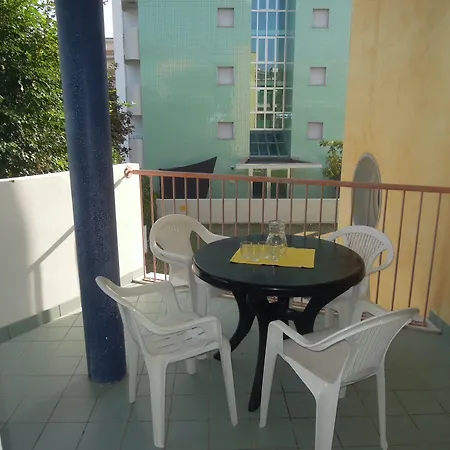 Comfy Flat 200 M From The Beach-beahost *
